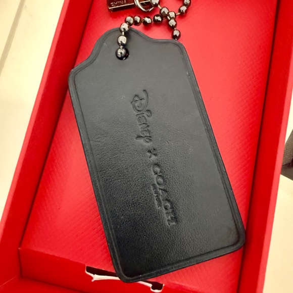 Rare Disney x Coach Mickey Mouse Red Hang Tag Original Box - Picture 2 of 7